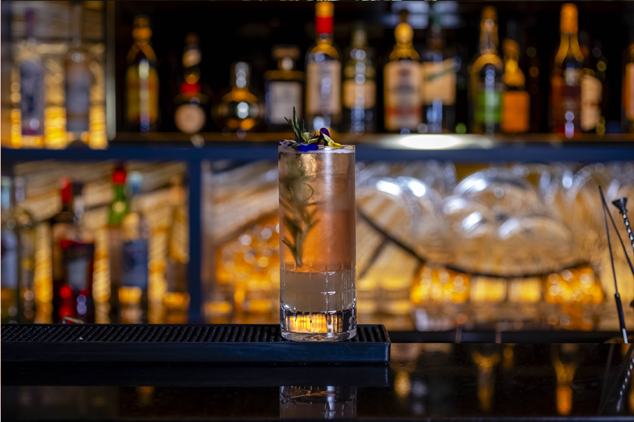 Pinky Bubbles, le rosé pétillant sans alcool qui change la façon de célébrer